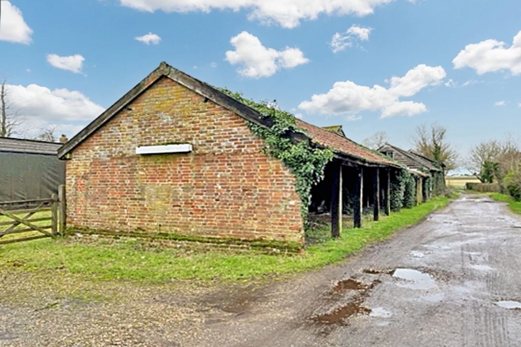 Stonham Aspal, Nr Debenham, Suffolk P7825 Commercial Listing